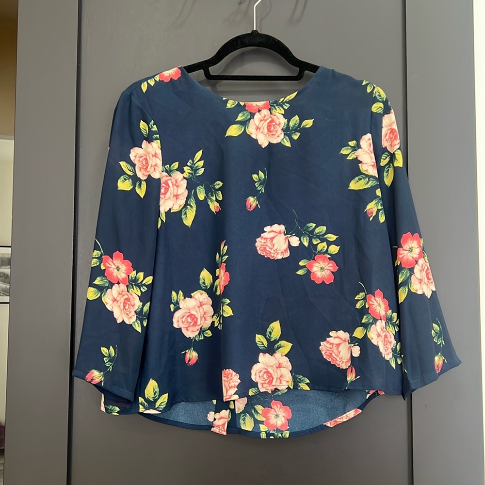 Floral button back blouse